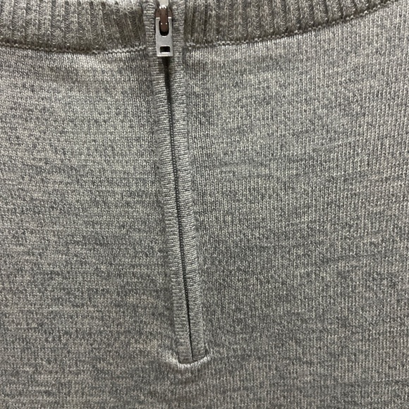 Talbots size Medium Gray LS Sweater Exc - Picture 3 of 9